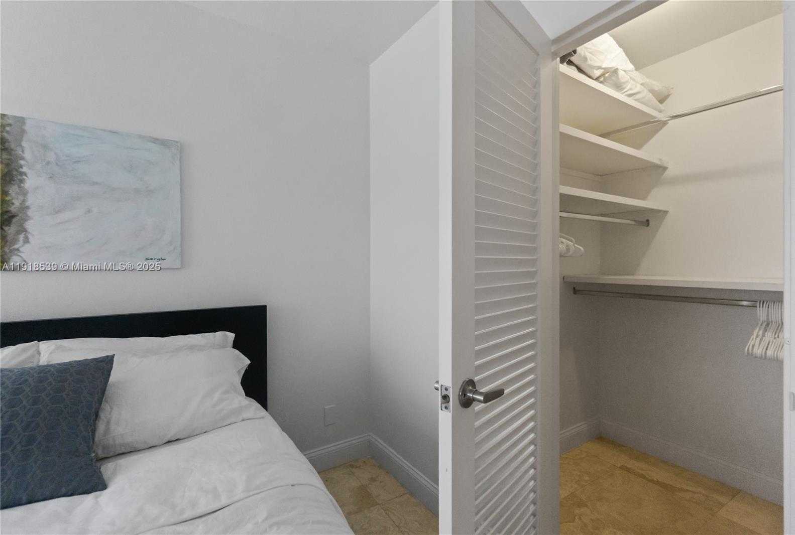 Small Image of Miami Beach Number 13