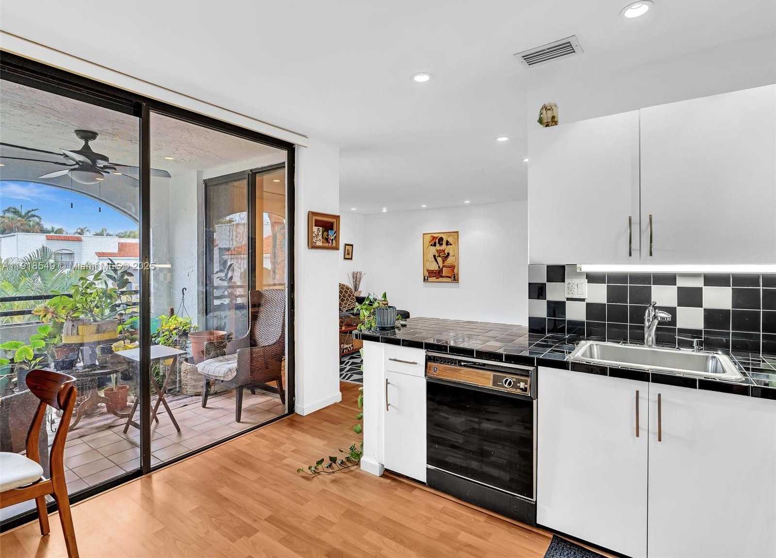 Small Image of 3558 MAGELLAN CIR #133, Aventura Number 12