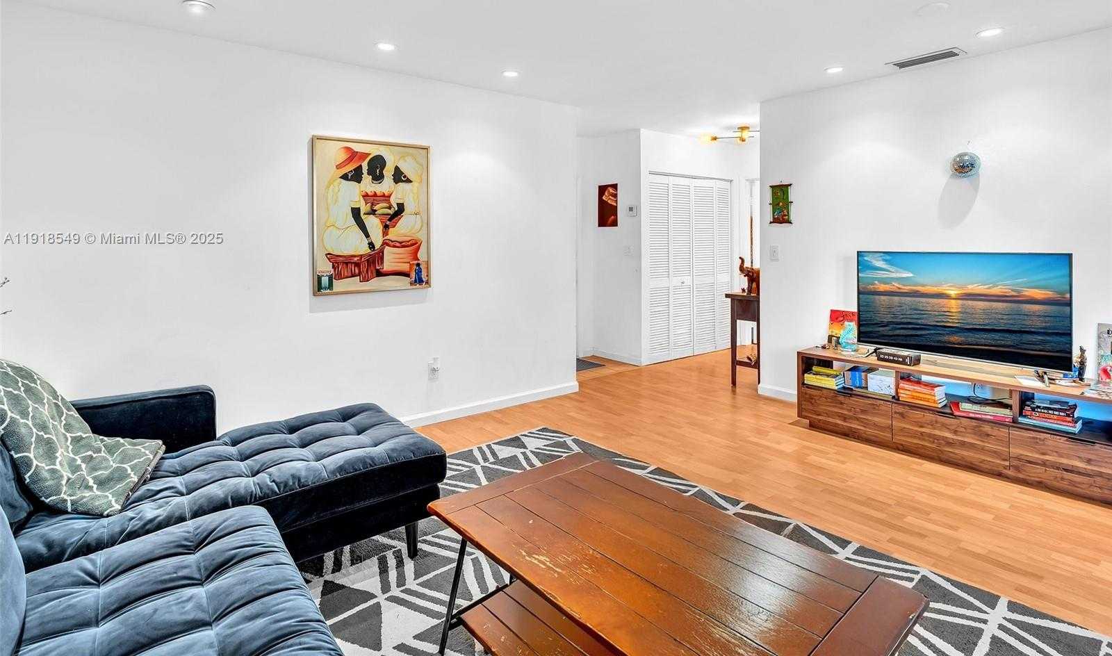 Small Image of 3558 MAGELLAN CIR #133, Aventura Number 7