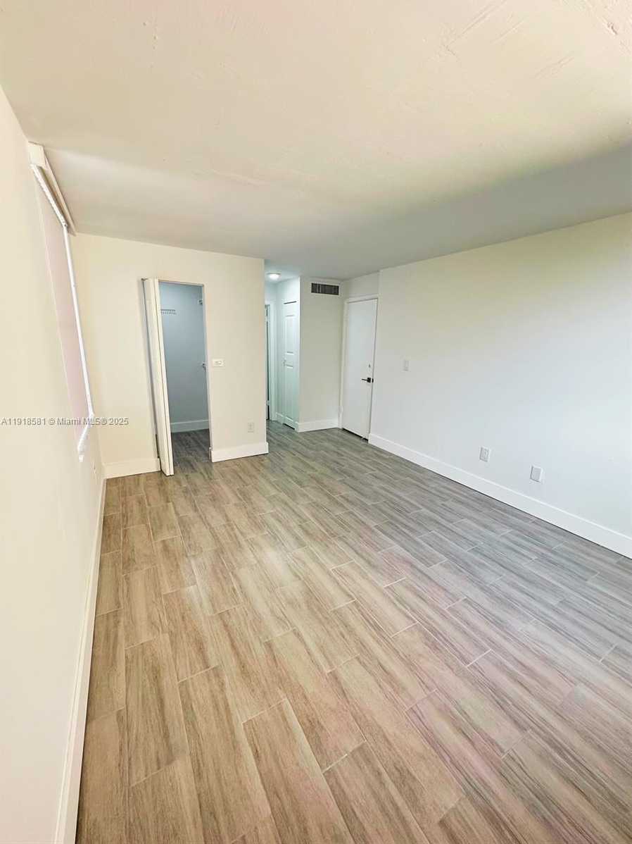 Small Image of 14201 NORTH KENDALL DR #412D, Miami Number 10