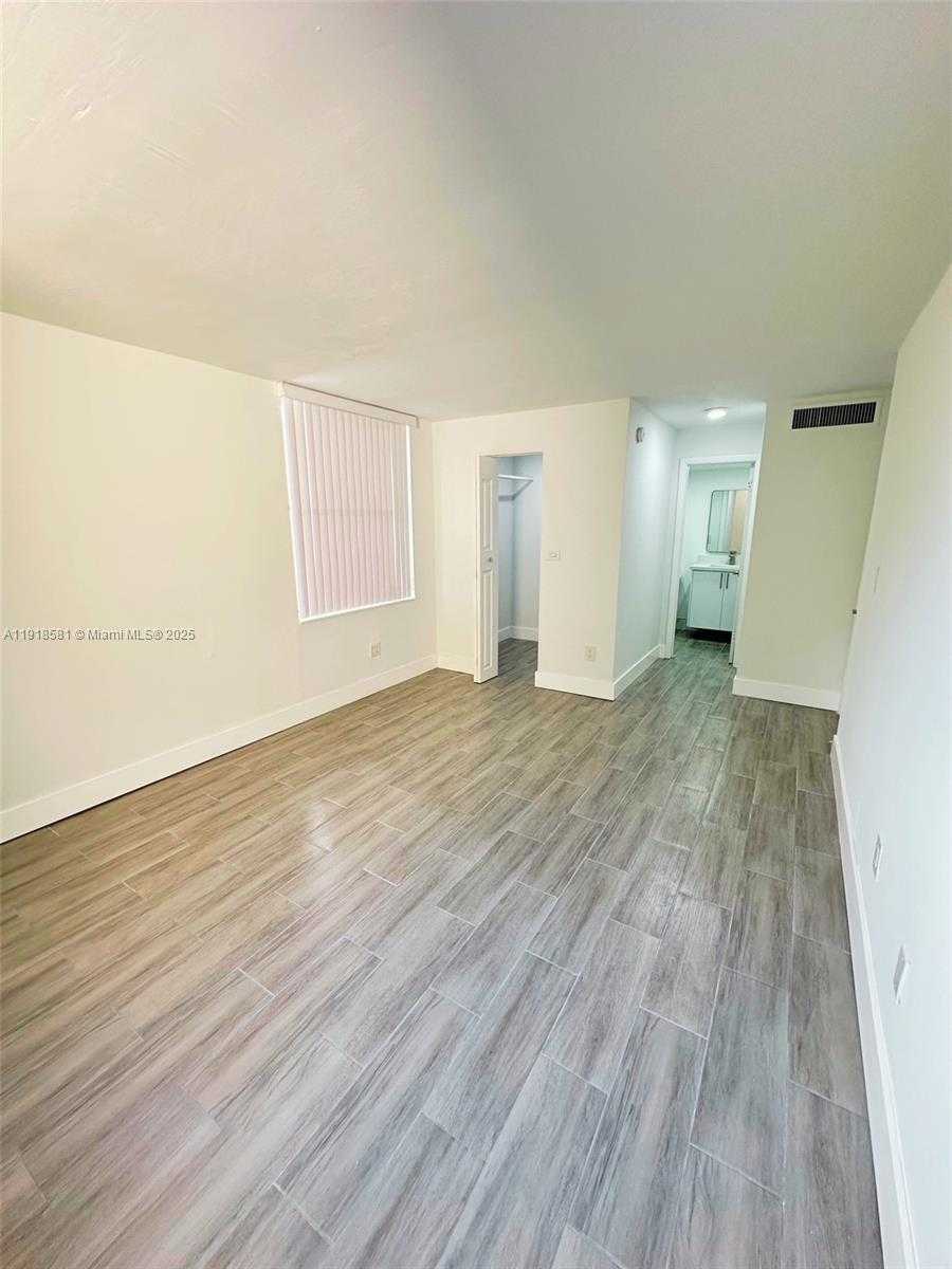 Small Image of 14201 NORTH KENDALL DR #412D, Miami Number 11