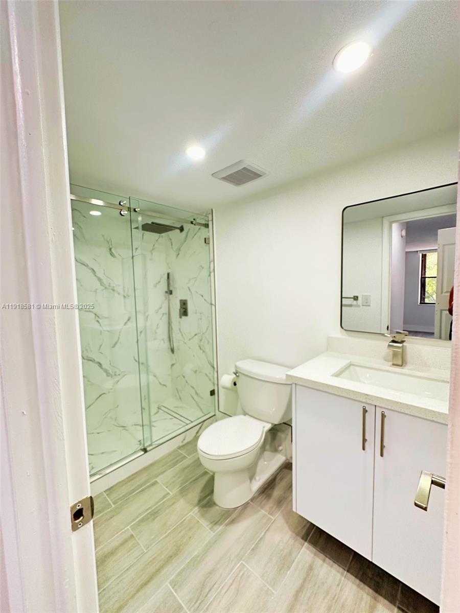 Small Image of 14201 NORTH KENDALL DR #412D, Miami Number 13