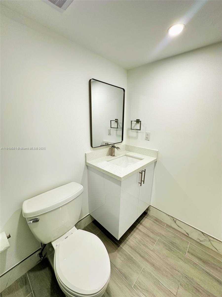Small Image of 14201 NORTH KENDALL DR #412D, Miami Number 15