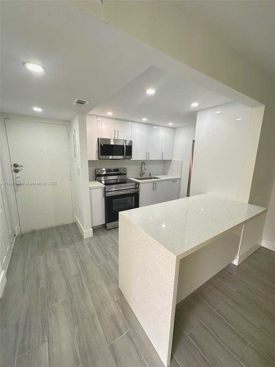 Small Image of 14201 NORTH KENDALL DR #412D, Miami Number 2