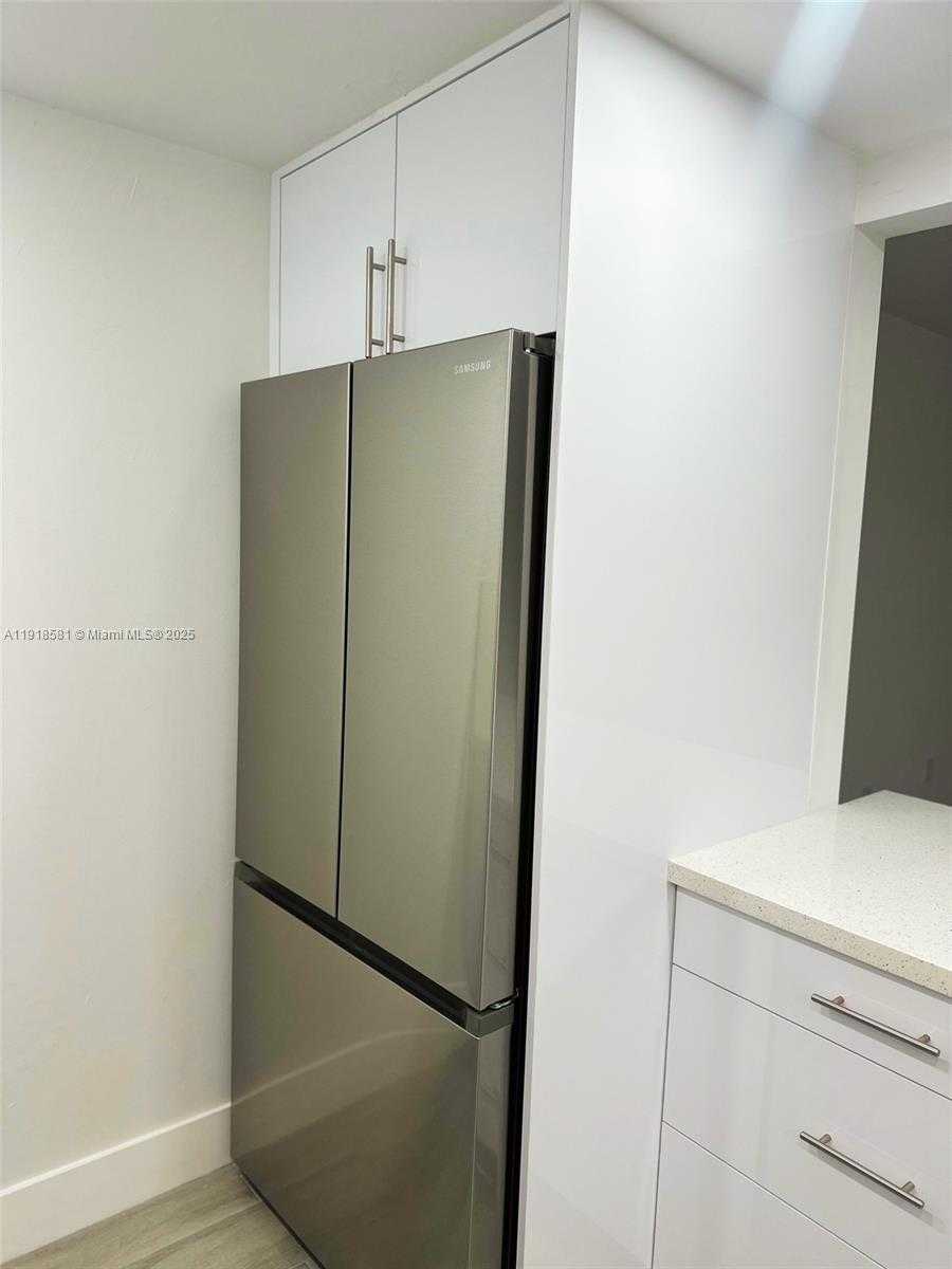 Small Image of 14201 NORTH KENDALL DR #412D, Miami Number 5