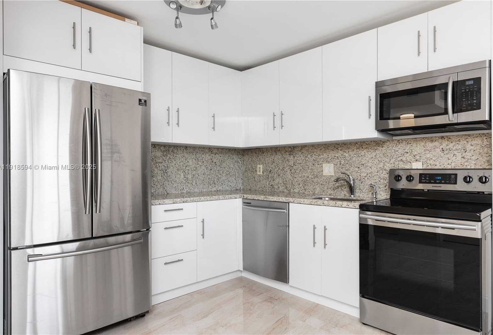 Small Image of 3180 SOUTH OCEAN DR #617, Hallandale Beach Number 11