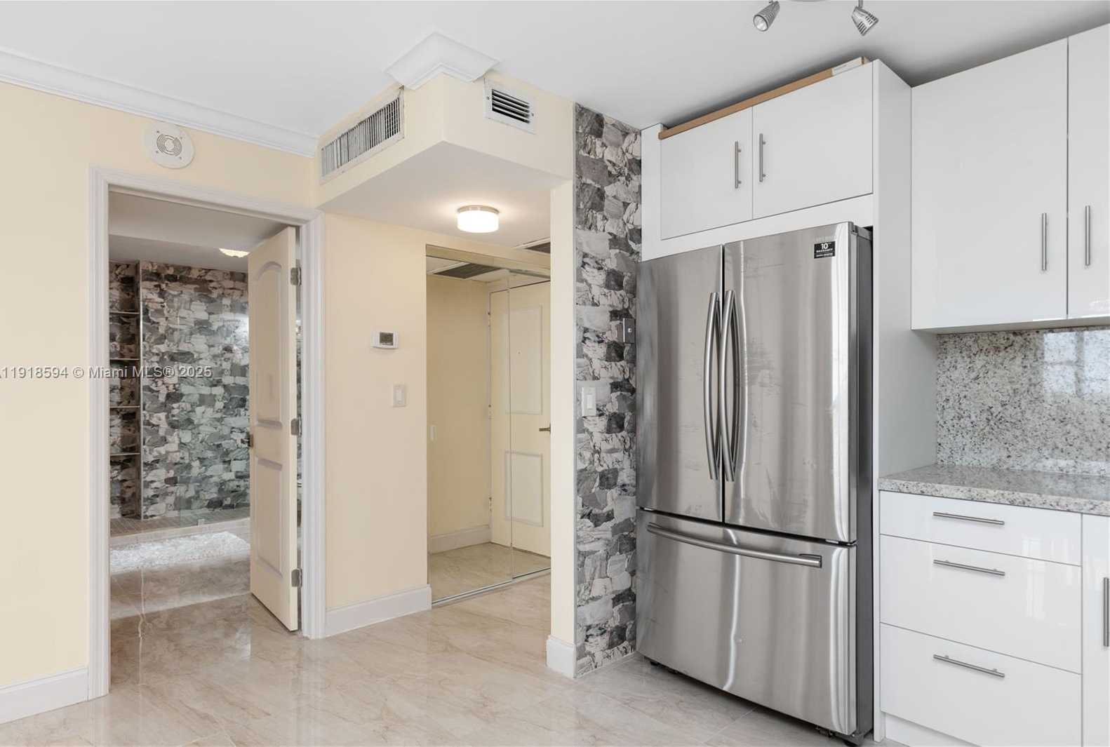 Small Image of 3180 SOUTH OCEAN DR #617, Hallandale Beach Number 14