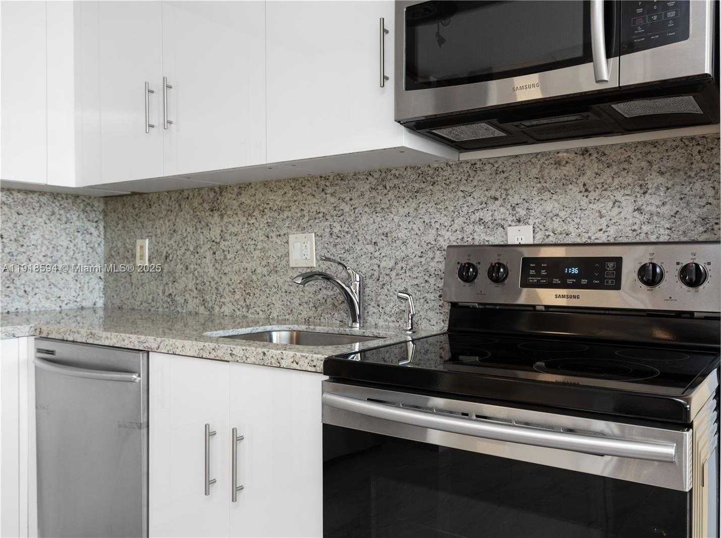 Small Image of 3180 SOUTH OCEAN DR #617, Hallandale Beach Number 15