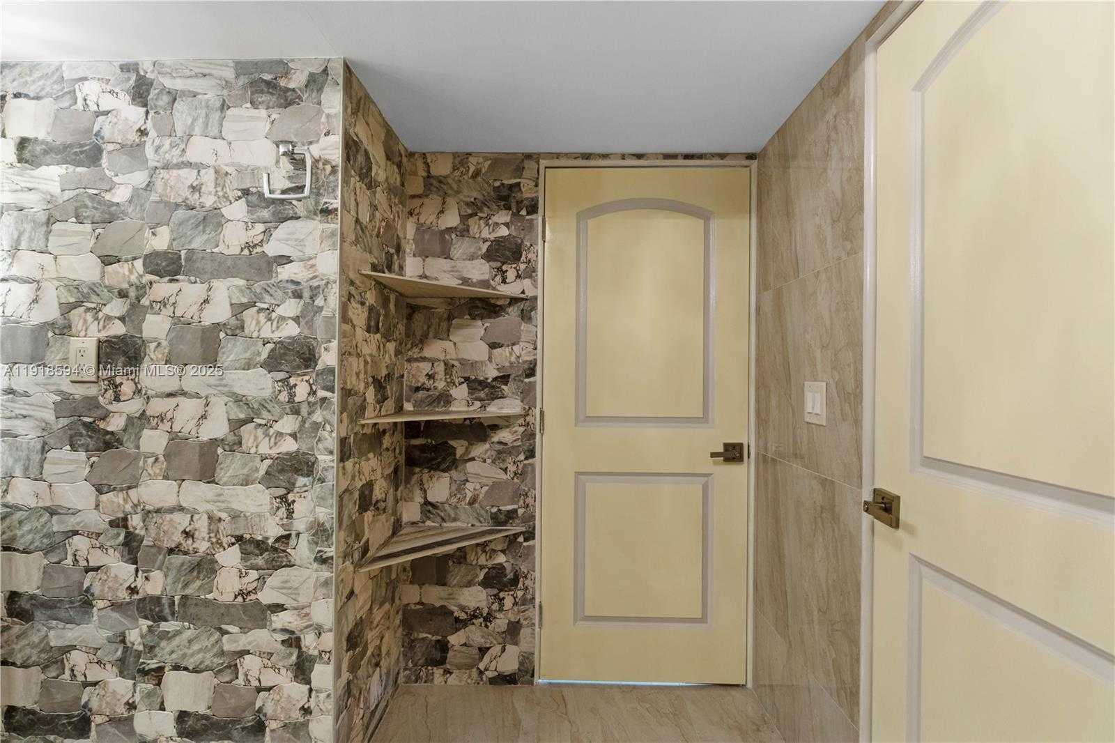 Small Image of 3180 SOUTH OCEAN DR #617, Hallandale Beach Number 25