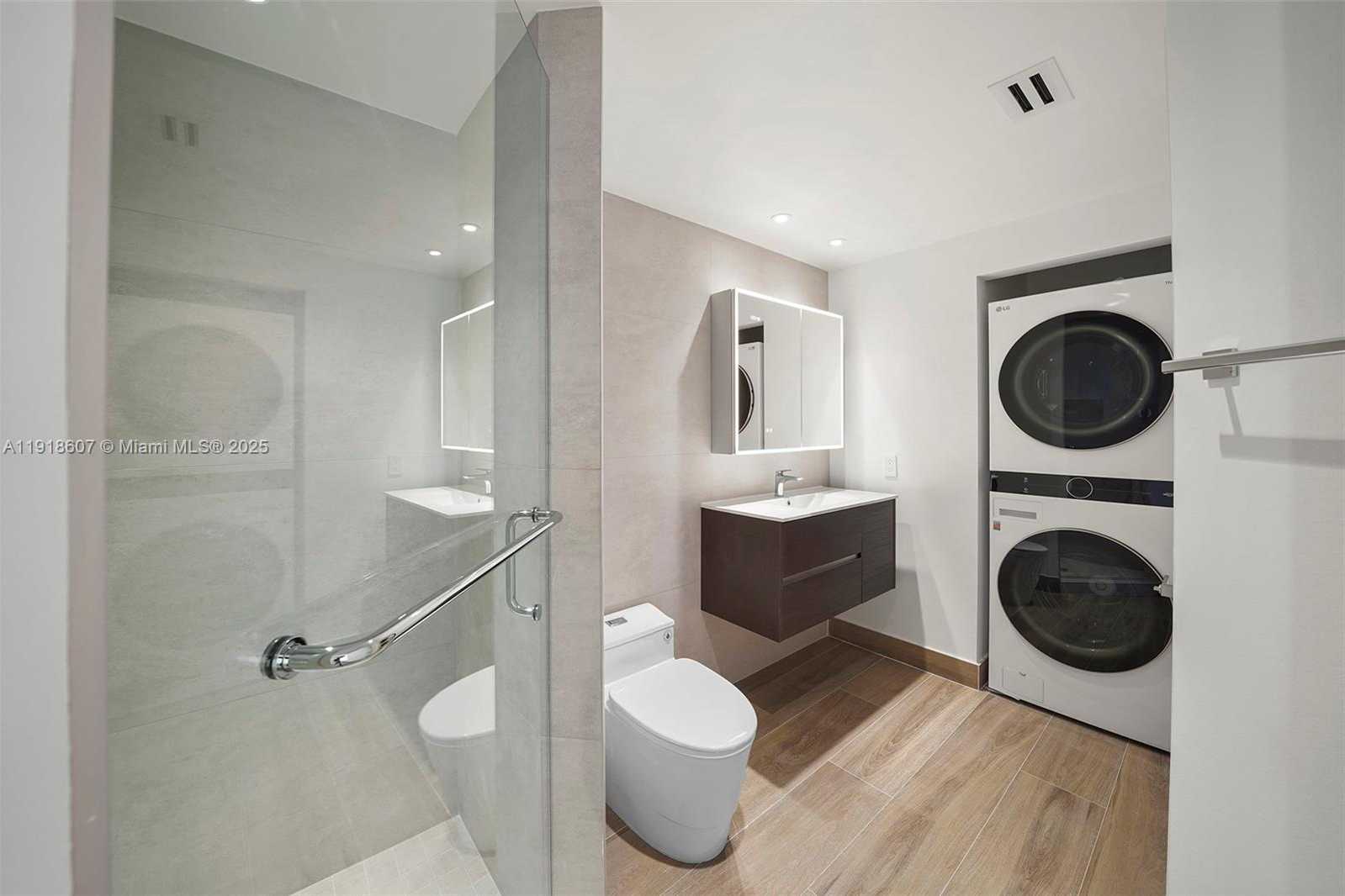 Small Image of 4779 NORTH WEST COLLINS AVE #2407, Miami Beach Number 23