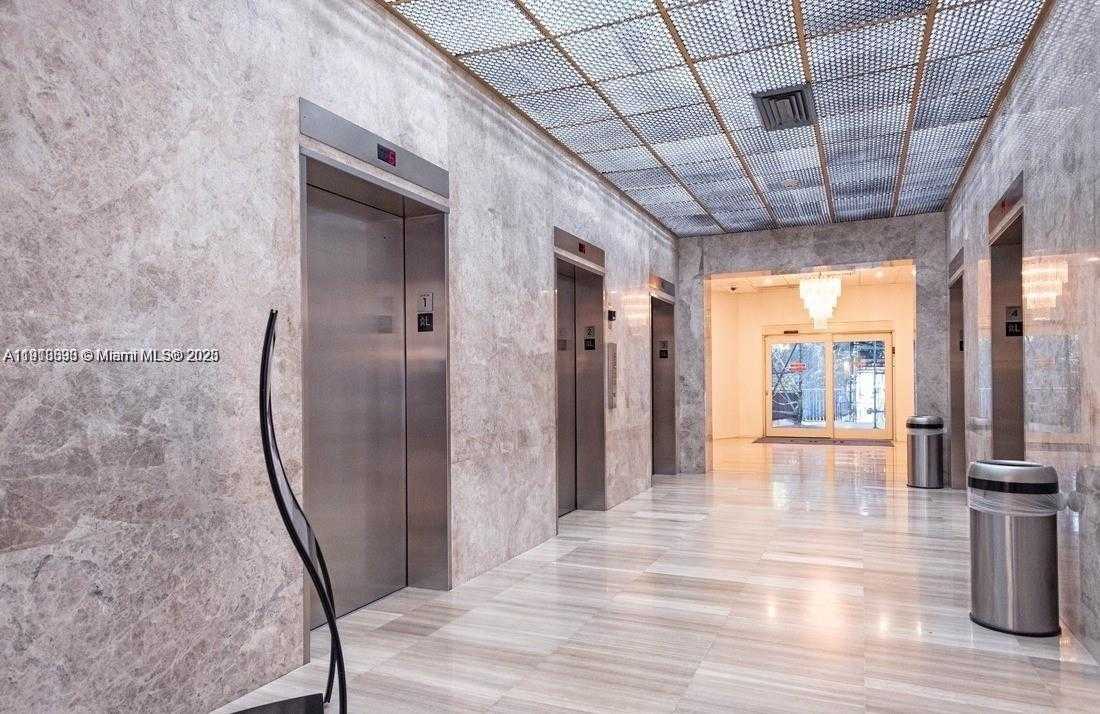 Small Image of 100 BAYVIEW DR #1510, Sunny Isles Beach Number 16