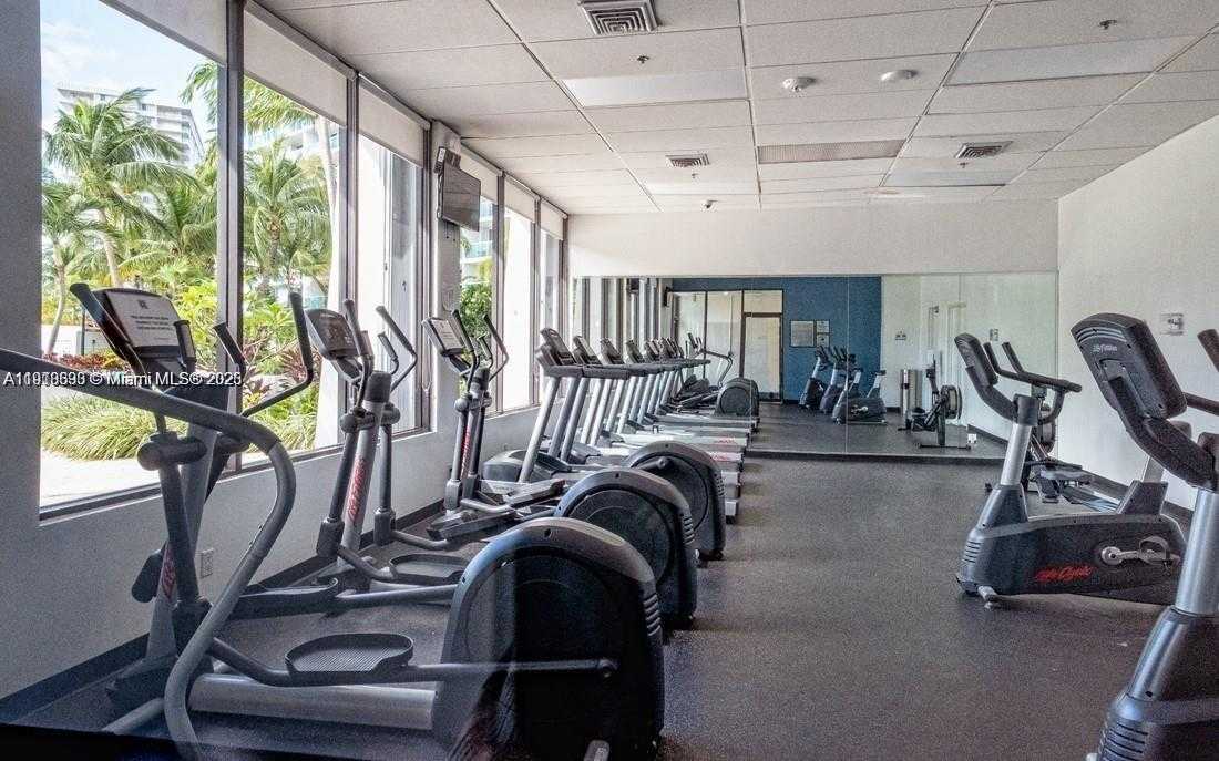 Small Image of 100 BAYVIEW DR #1510, Sunny Isles Beach Number 17