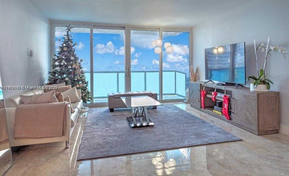 Small Image of 100 BAYVIEW DR #1510, Sunny Isles Beach Number 2