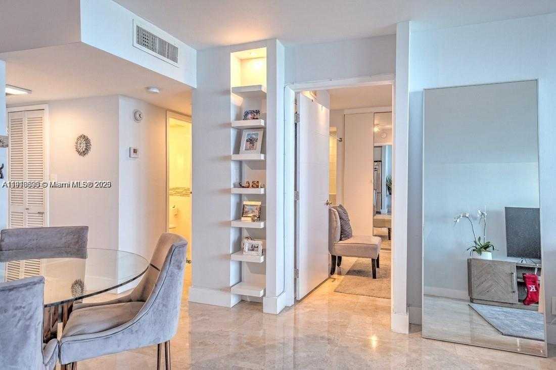 Small Image of 100 BAYVIEW DR #1510, Sunny Isles Beach Number 6