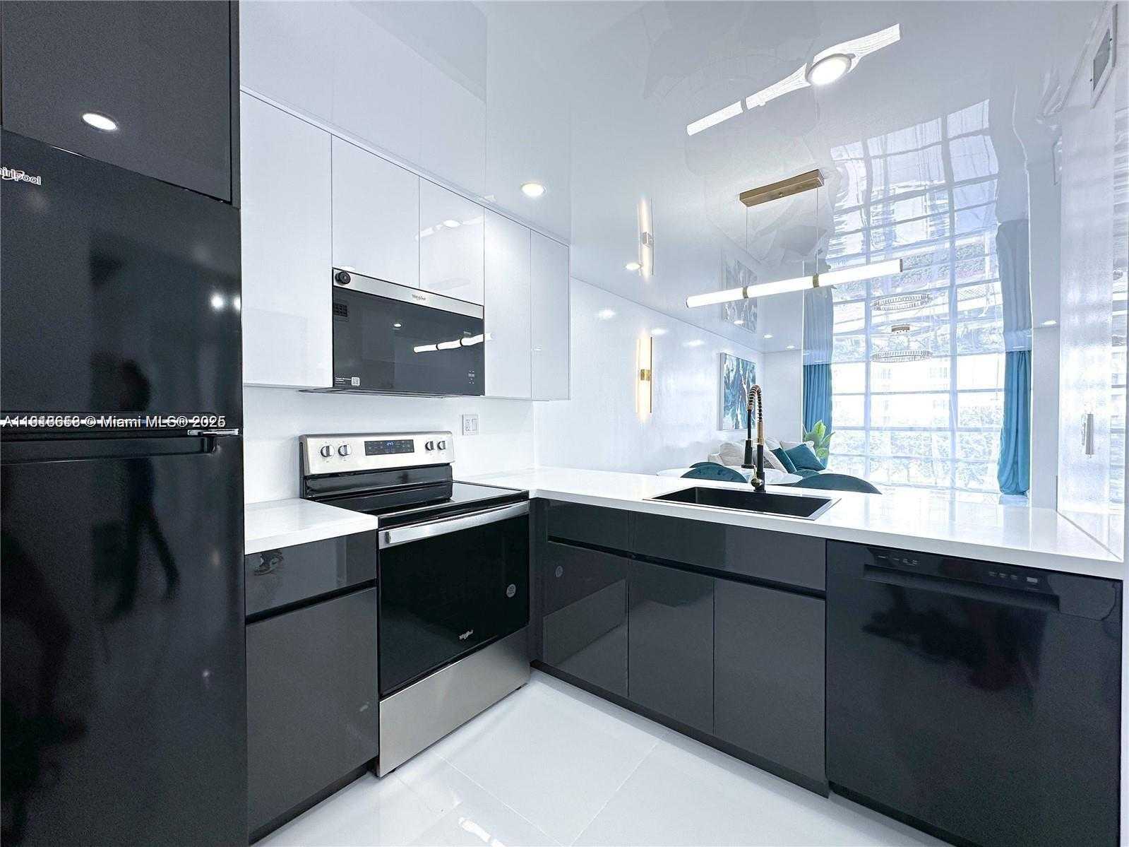 Small Image of 501 THREE ISLANDS BLVD #515, Hallandale Beach Number 10