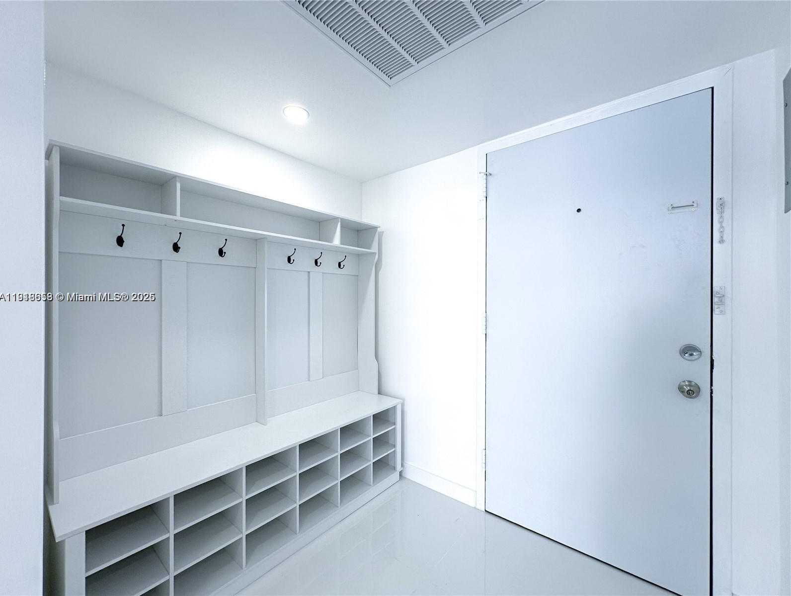 Small Image of 501 THREE ISLANDS BLVD #515, Hallandale Beach Number 11