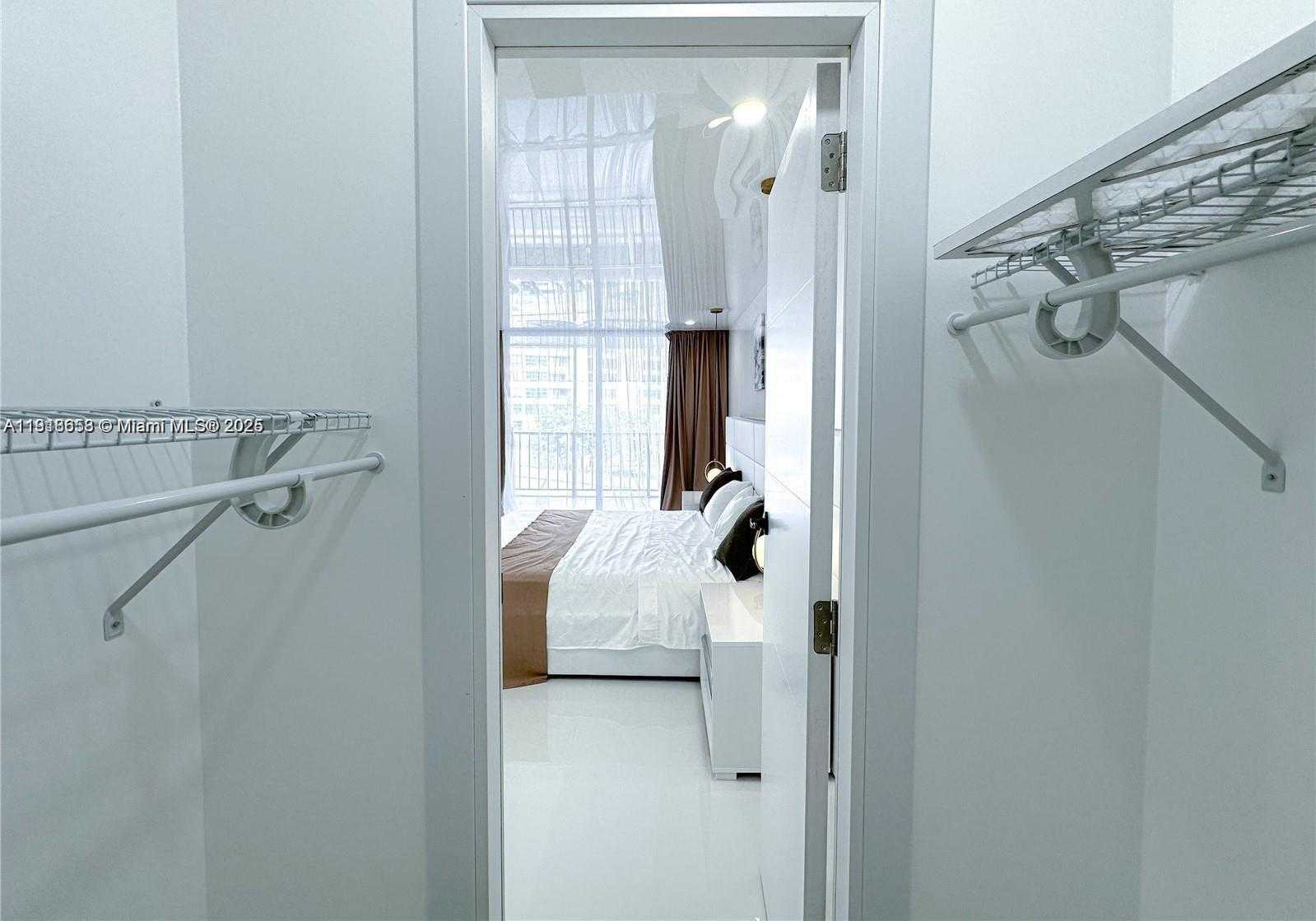 Small Image of 501 THREE ISLANDS BLVD #515, Hallandale Beach Number 19