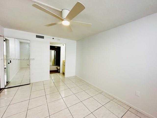 Small Image of 1621 COLLINS AVE #706, Miami Beach Number 12