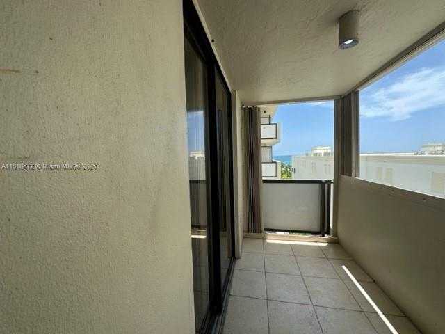 Small Image of 1621 COLLINS AVE #706, Miami Beach Number 19