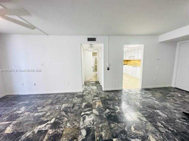 Small Image of 1621 COLLINS AVE #706, Miami Beach Number 8