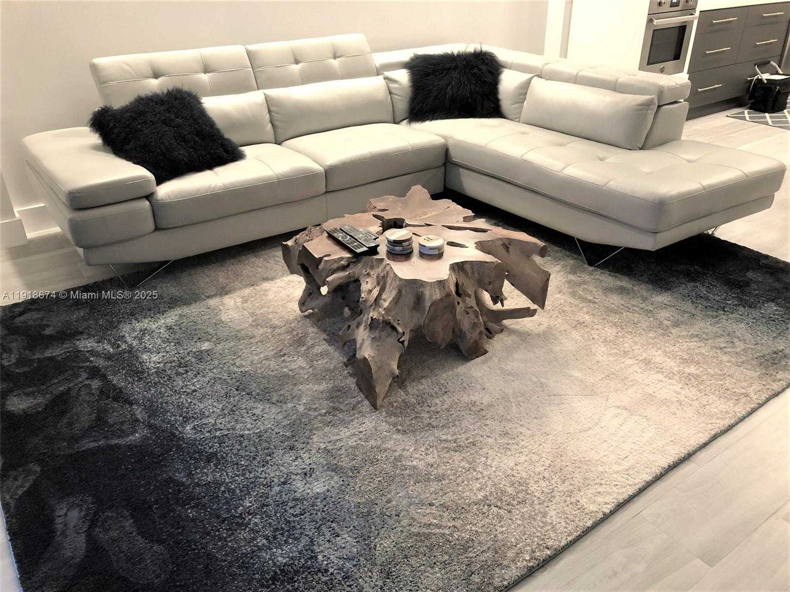 Small Image of 5701 COLLINS AVE #808, Miami Beach Number 13