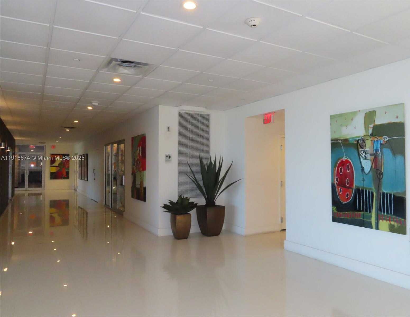Small Image of 5701 COLLINS AVE #808, Miami Beach Number 29