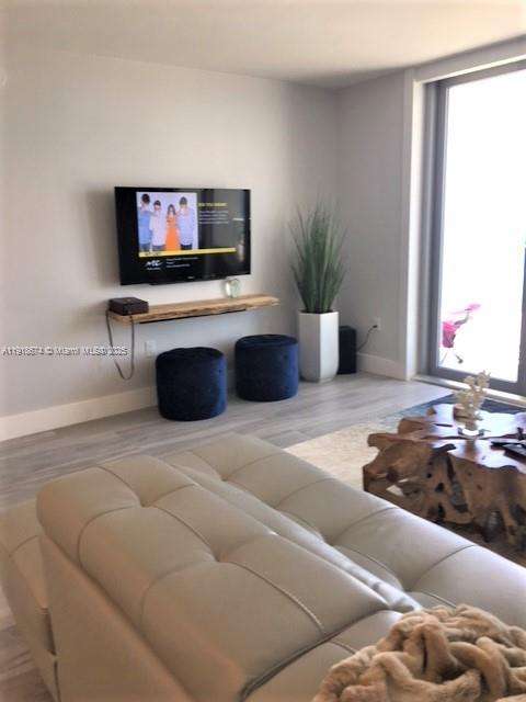 Small Image of 5701 COLLINS AVE #808, Miami Beach Number 8