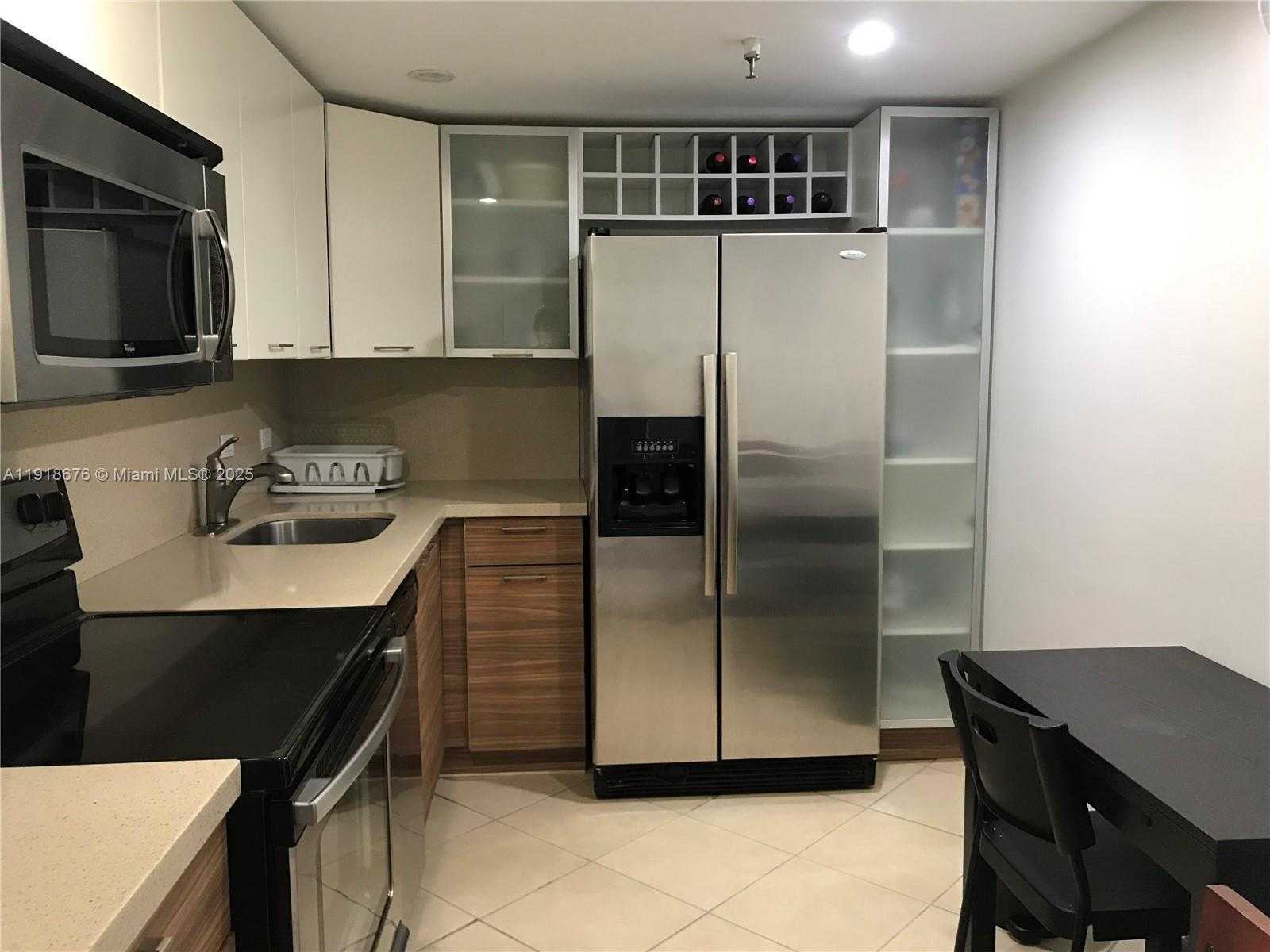 Small Image of 20515 EAST COUNTRY CLUB DR #541, Aventura Number 2