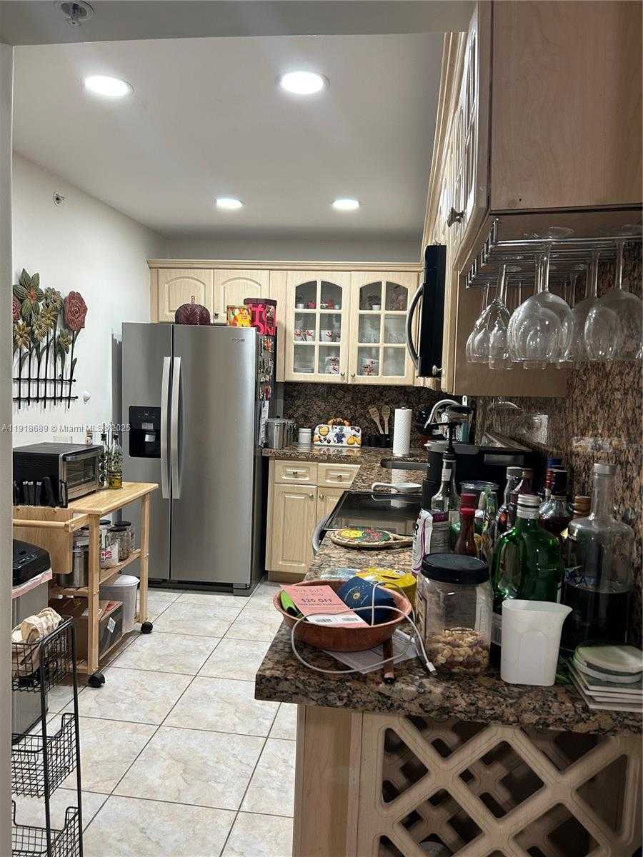 Small Image of 6969 COLLINS AVE #407, Miami Beach Number 10