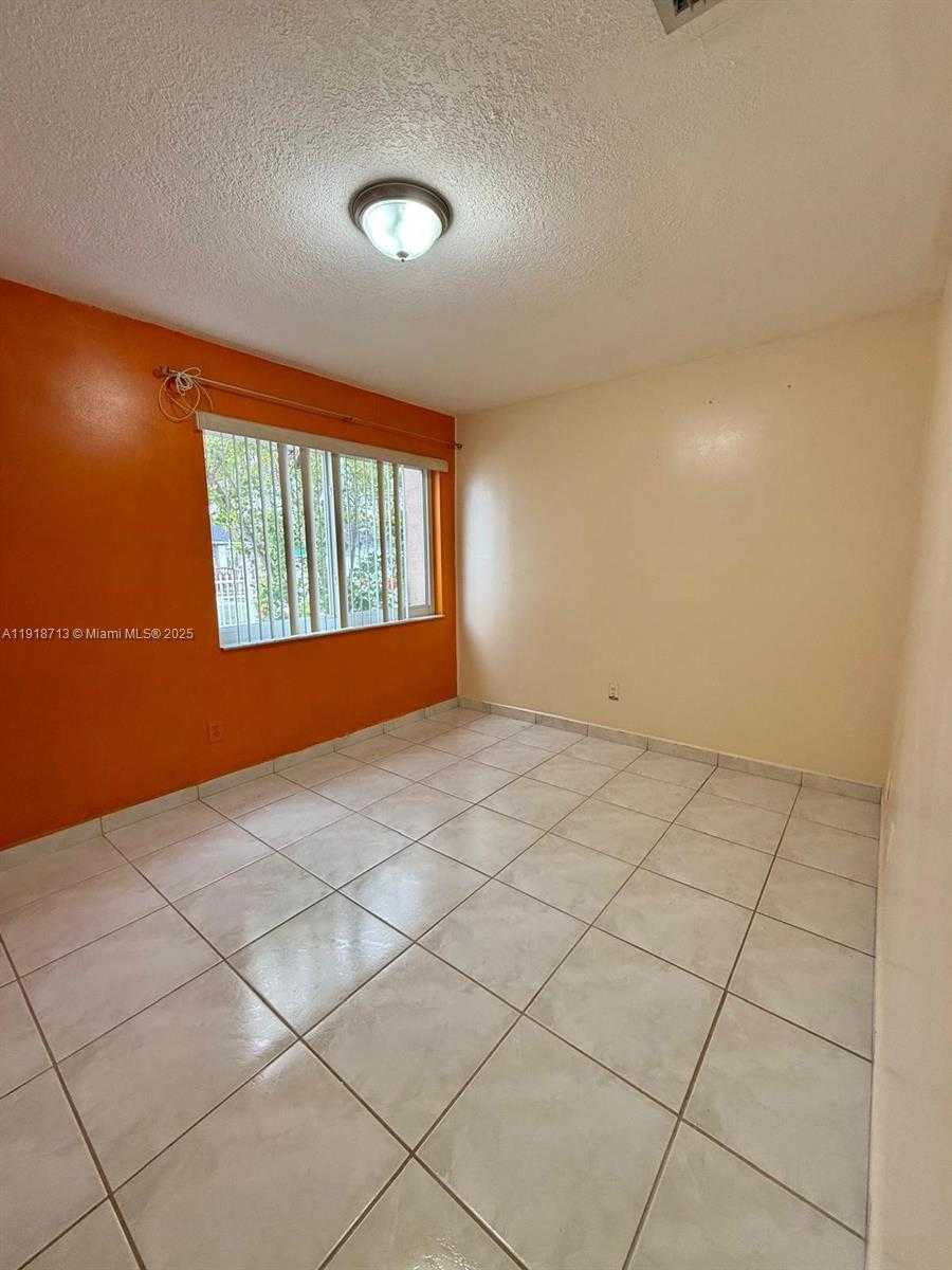 Small Image of 19721 SOUTH WEST 122ND PL #19721, Miami Number 14