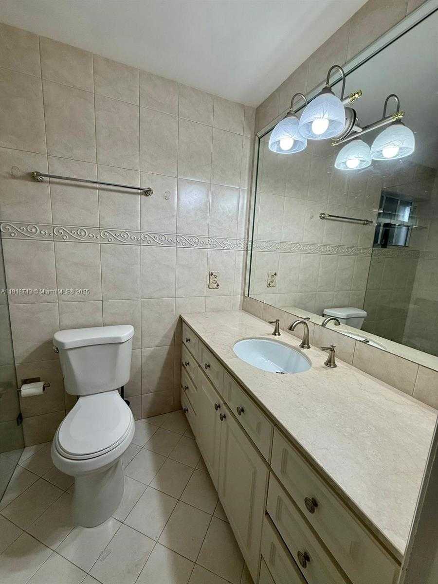 Small Image of 19721 SOUTH WEST 122ND PL #19721, Miami Number 16