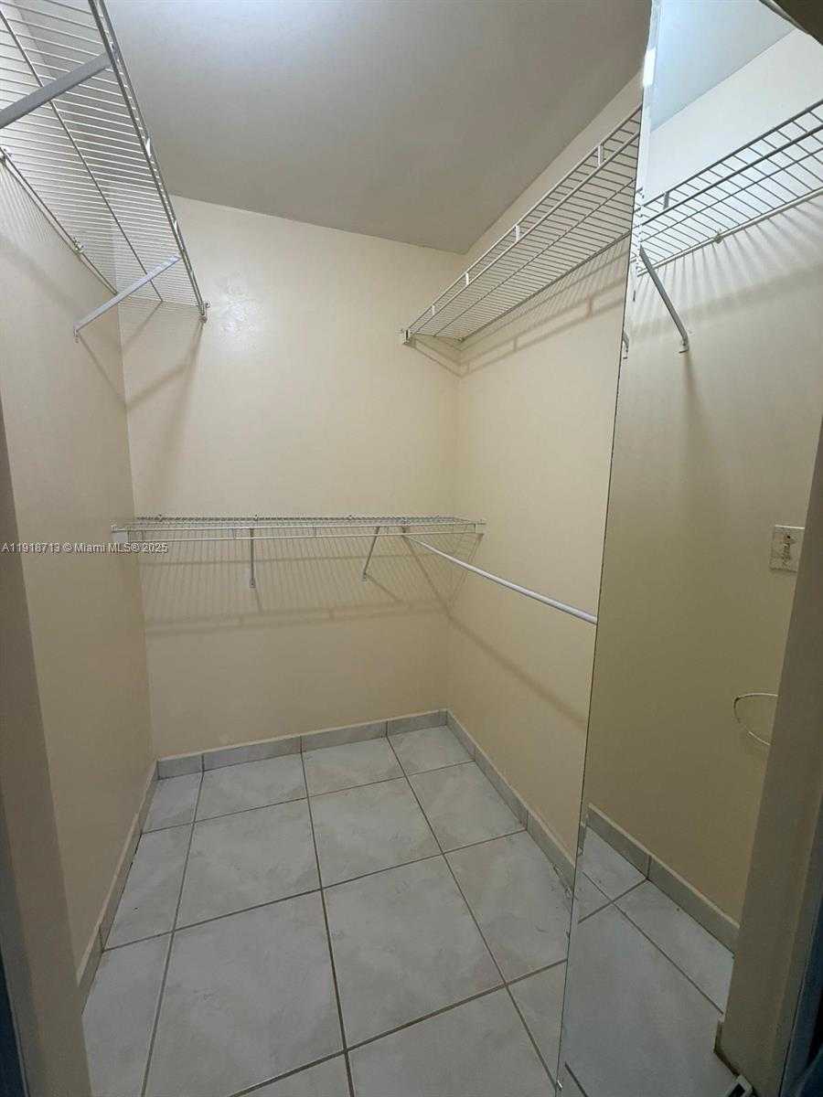 Small Image of 19721 SOUTH WEST 122ND PL #19721, Miami Number 17