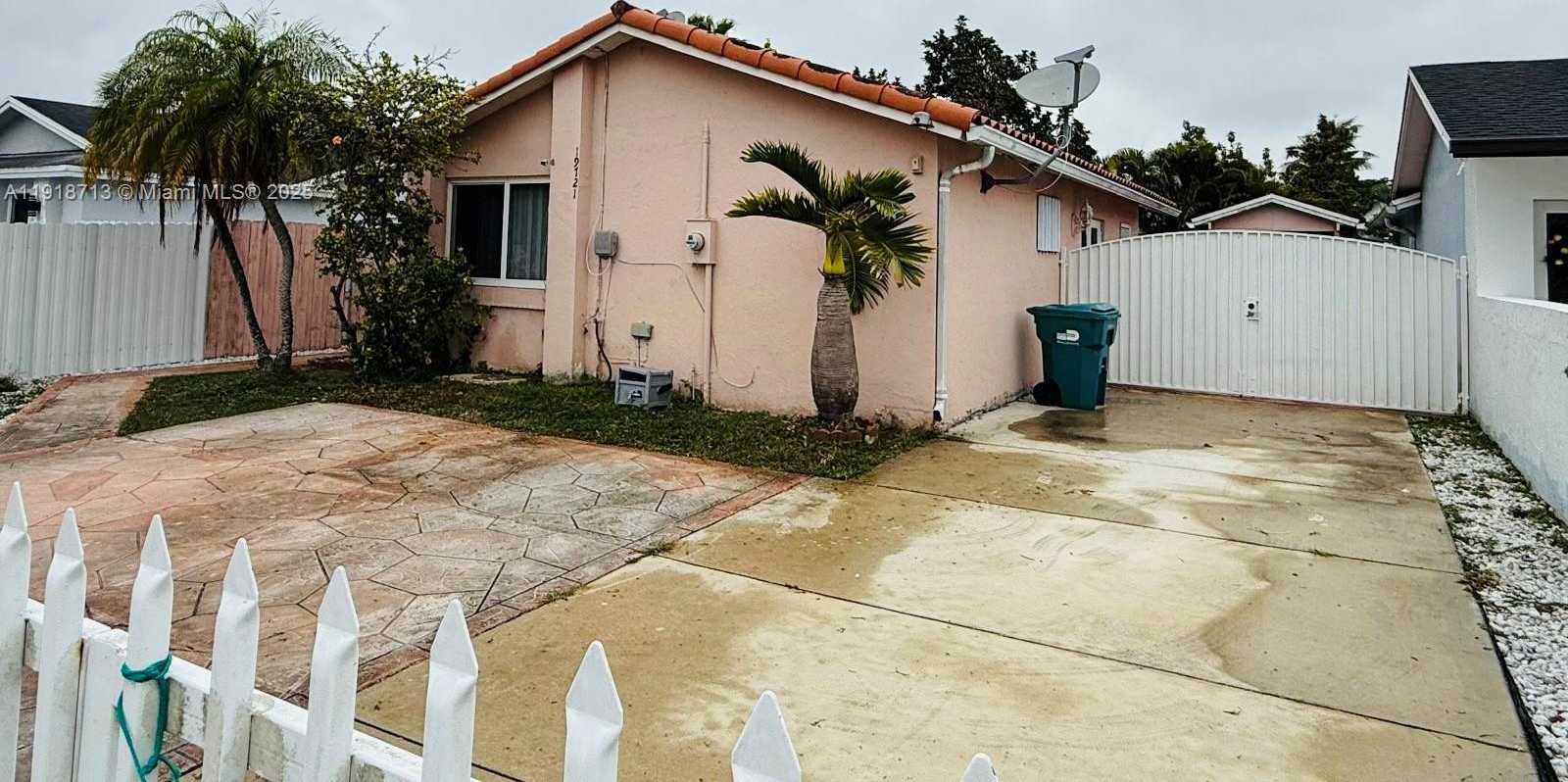 Small Image of 19721 SOUTH WEST 122ND PL #19721, Miami Number 2