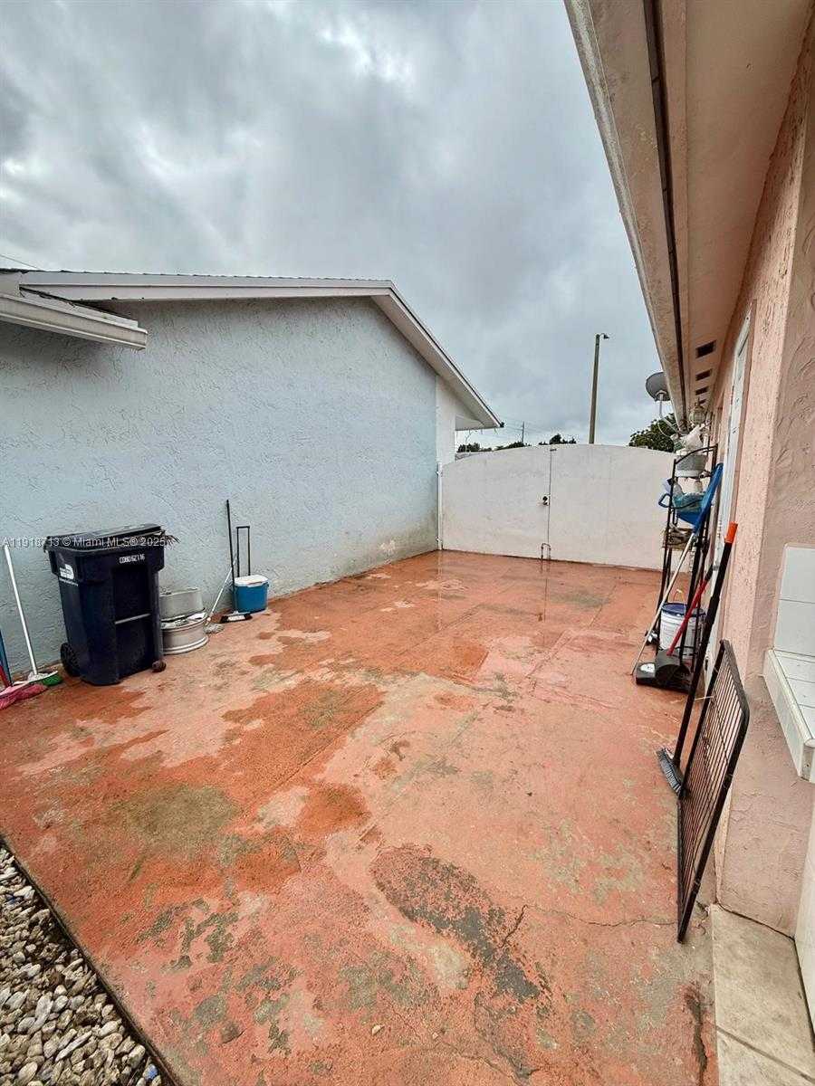 Small Image of 19721 SOUTH WEST 122ND PL #19721, Miami Number 20