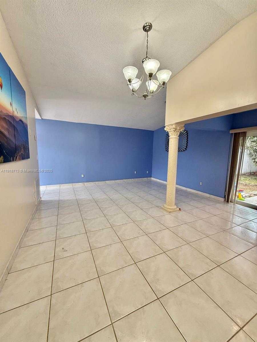 Small Image of 19721 SOUTH WEST 122ND PL #19721, Miami Number 6