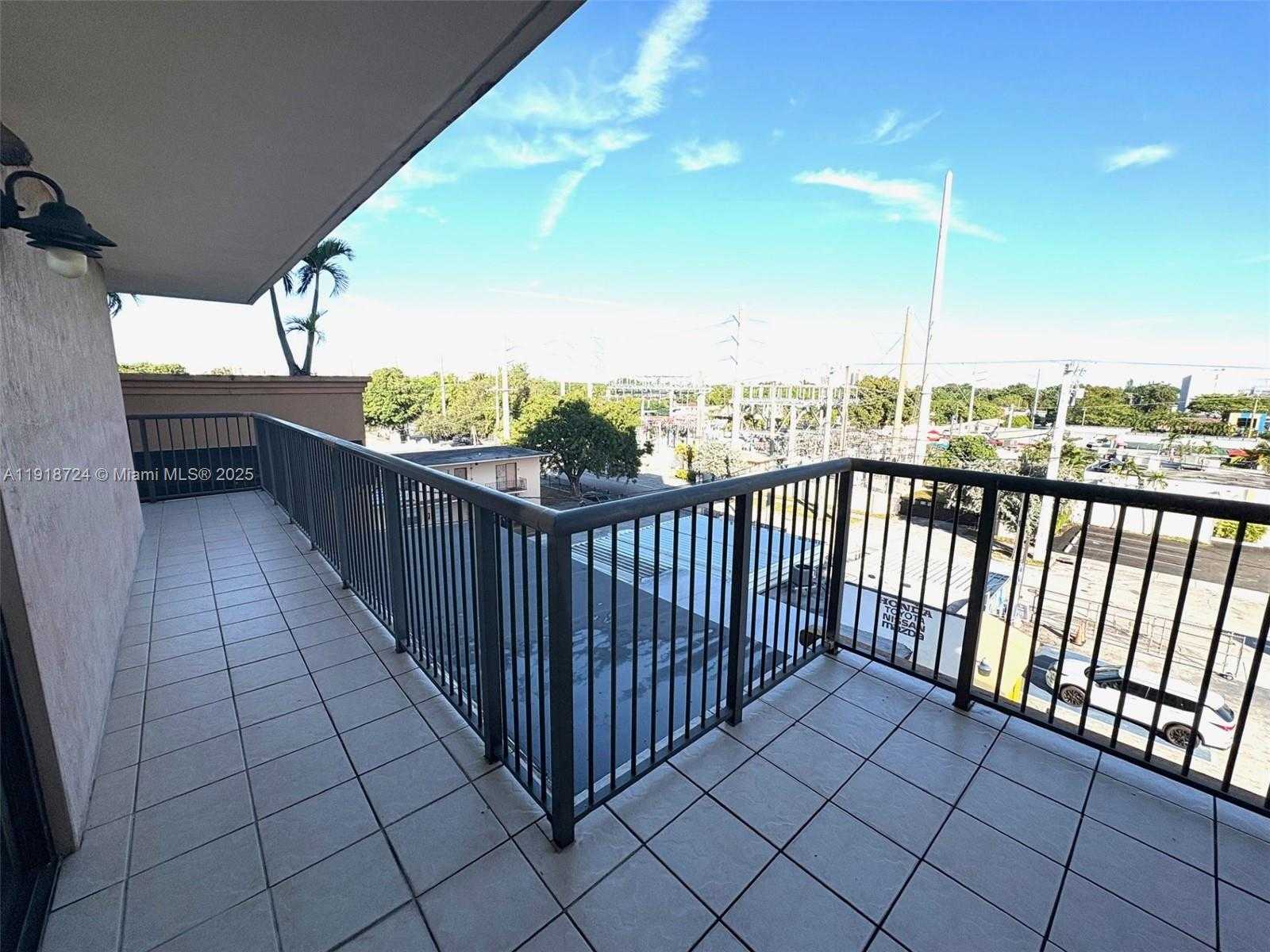 Small Image of 1690 SOUTH WEST 27TH AVE #410, Miami Number 12