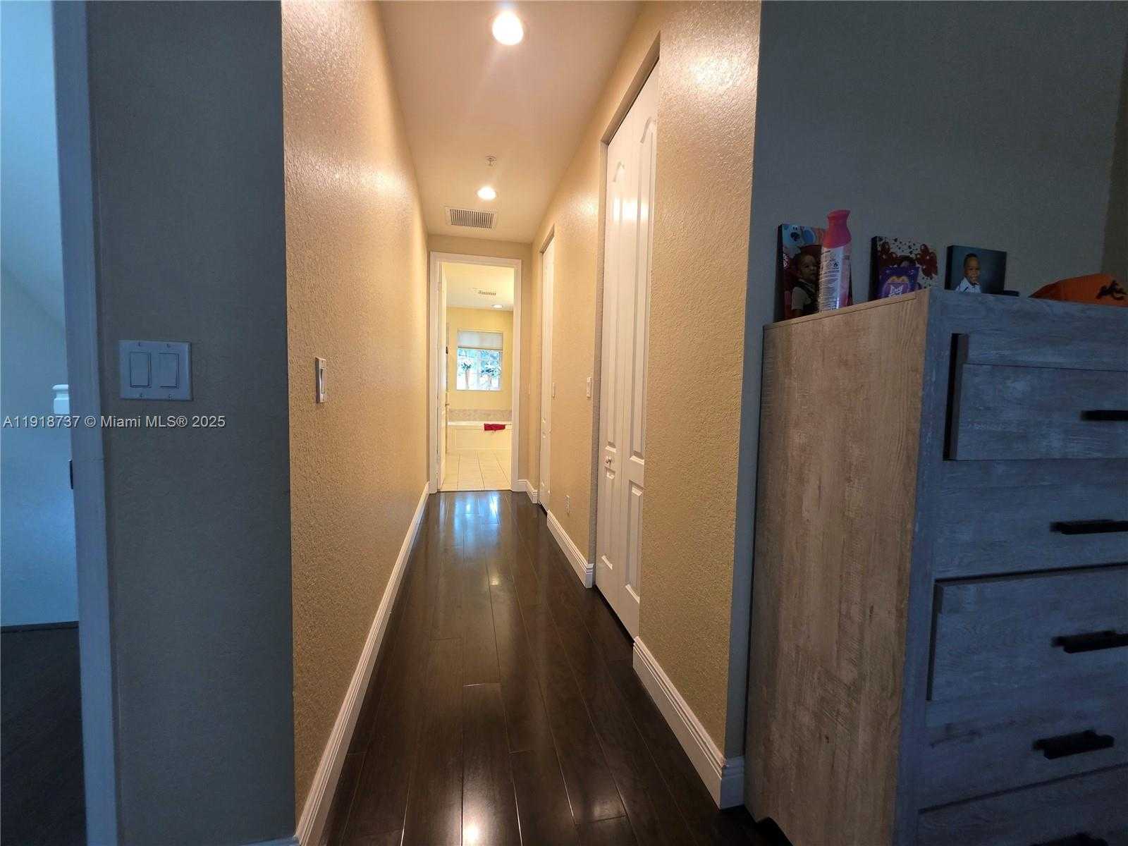 Imagen de Pequeño Objeto