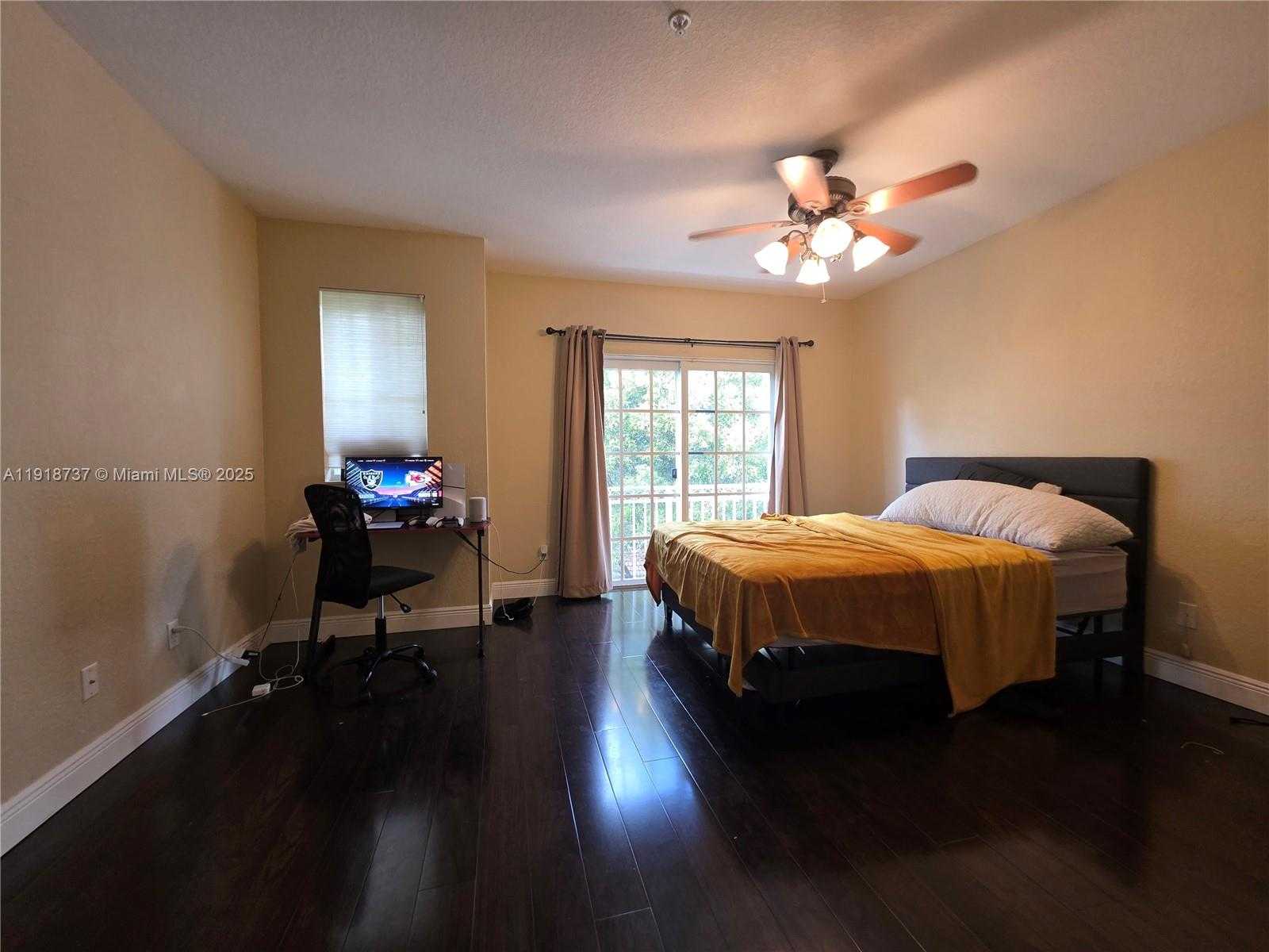 Imagen de Pequeño Objeto