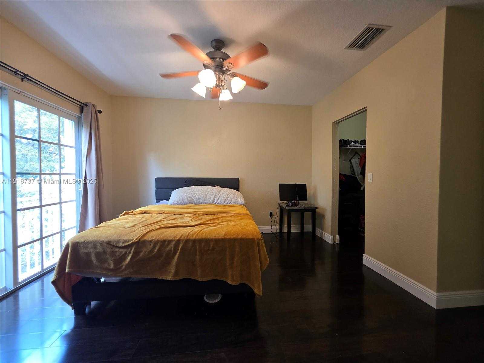 Imagen de Pequeño Objeto