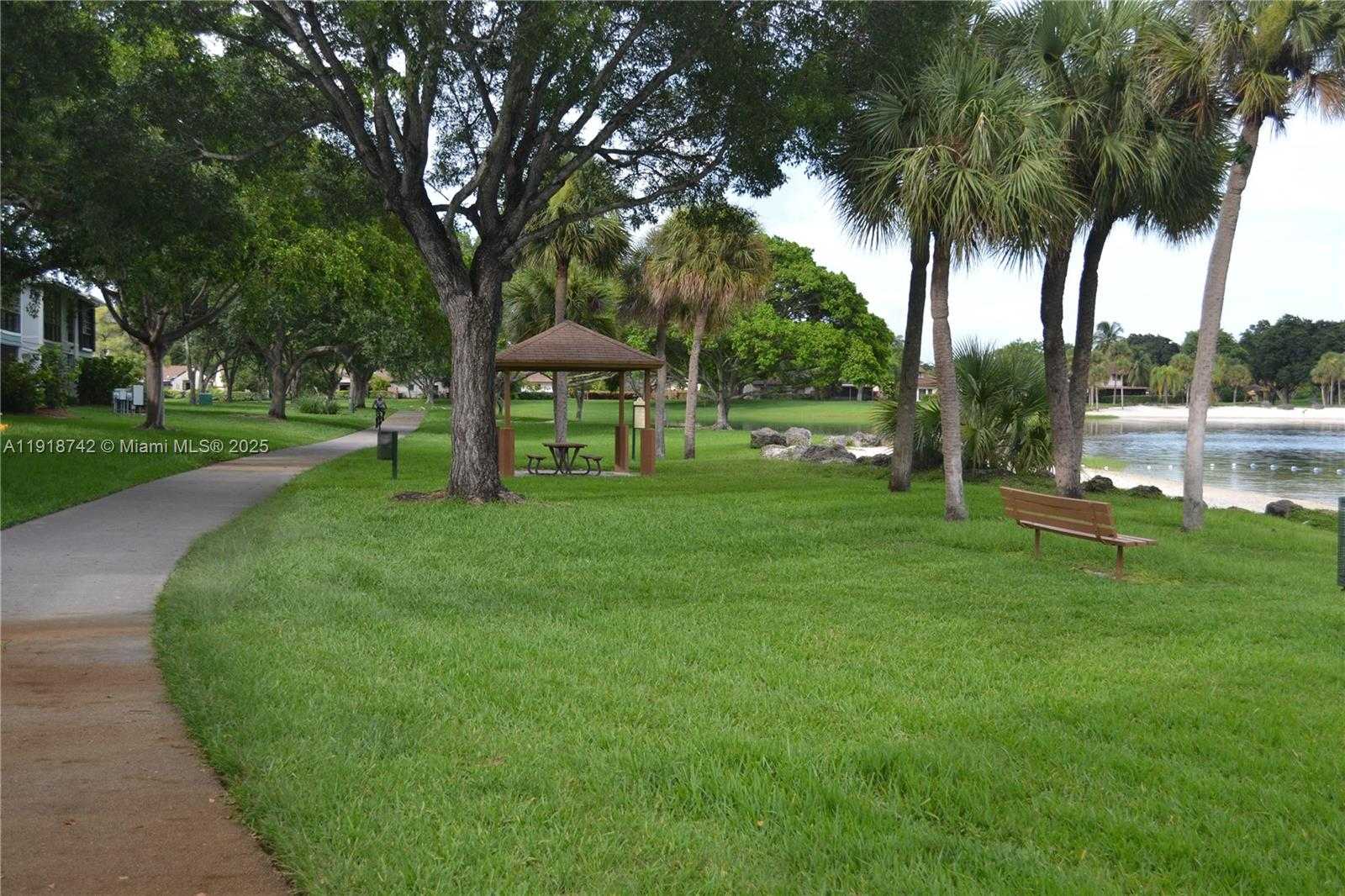 Small Image of 9727 HAMMOCKS BLVD #207D, Miami Number 41