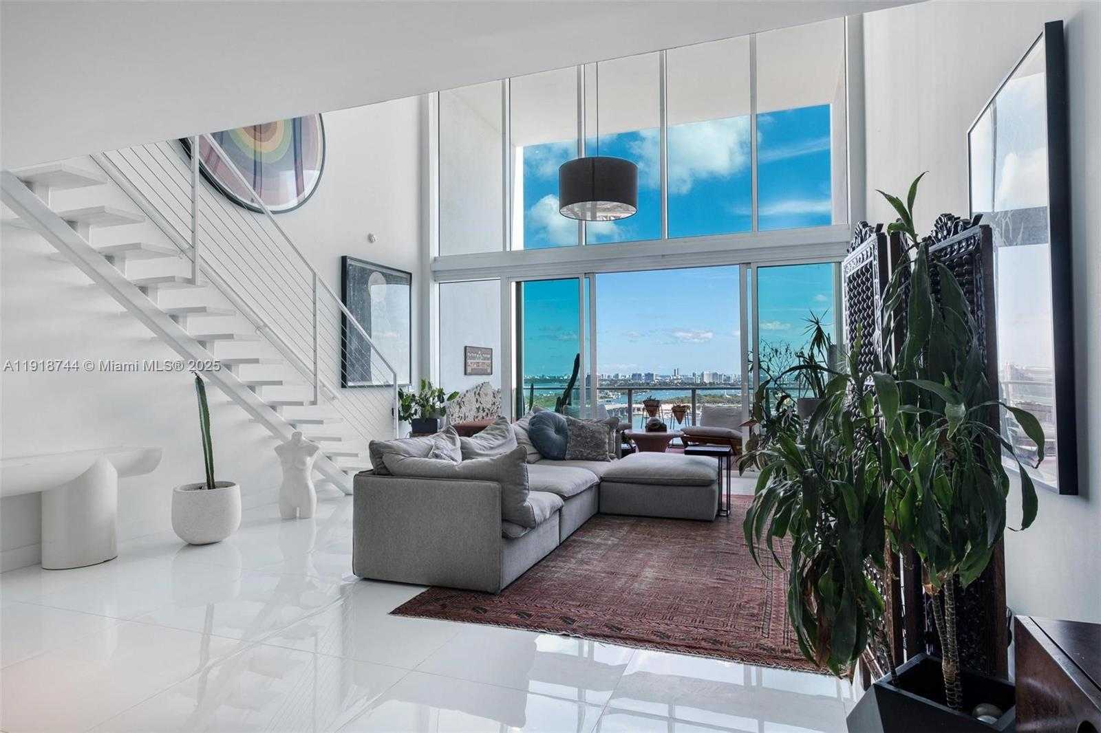 Small Image of 1040 BISCAYNE BLVD #2203, Miami Number 18