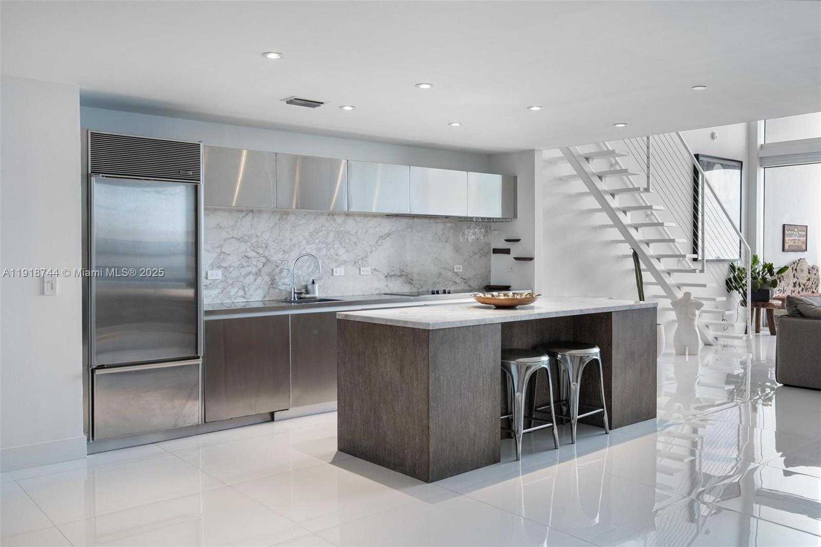 Small Image of 1040 BISCAYNE BLVD #2203, Miami Number 19