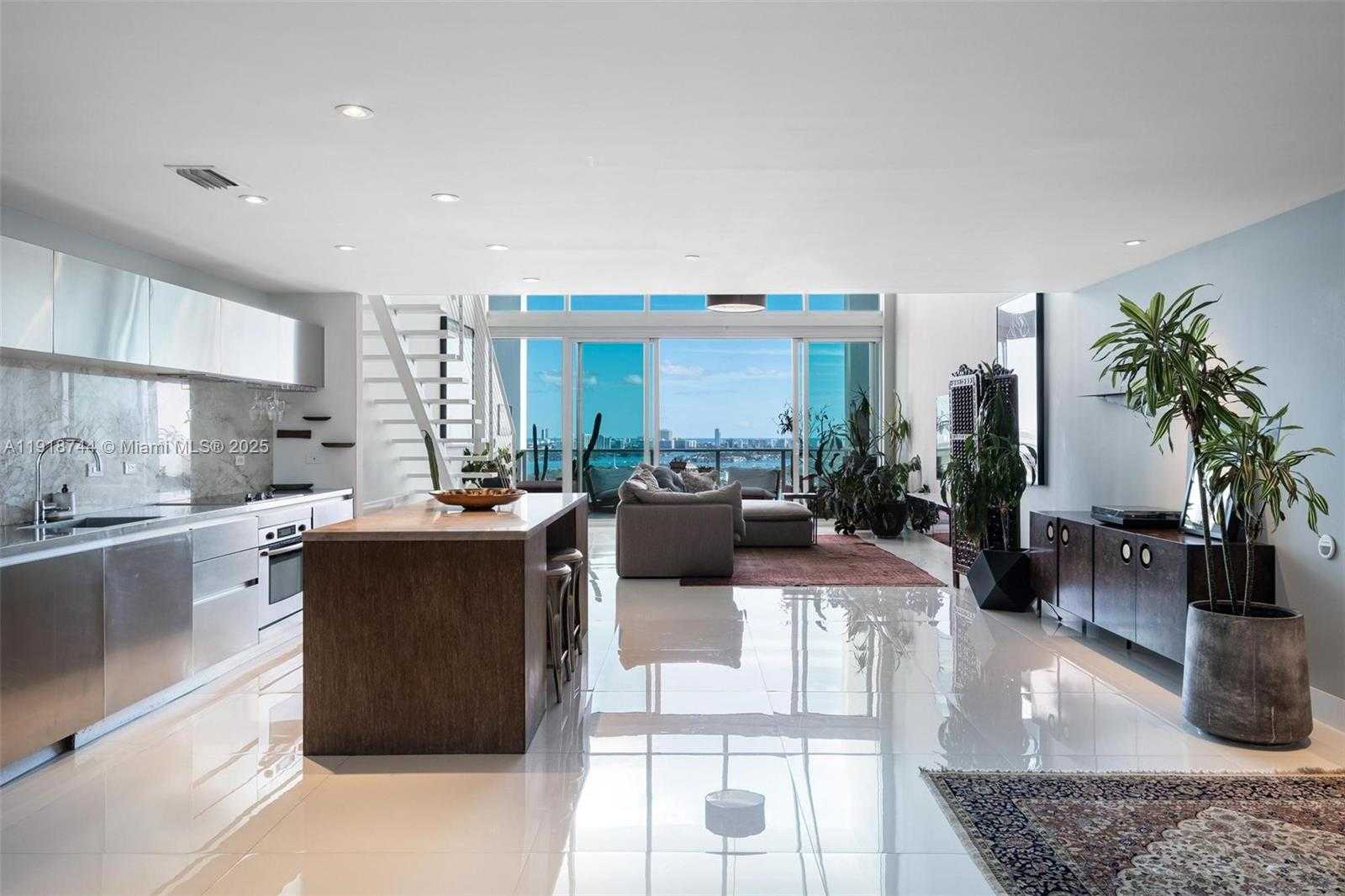 Small Image of 1040 BISCAYNE BLVD #2203, Miami Number 21