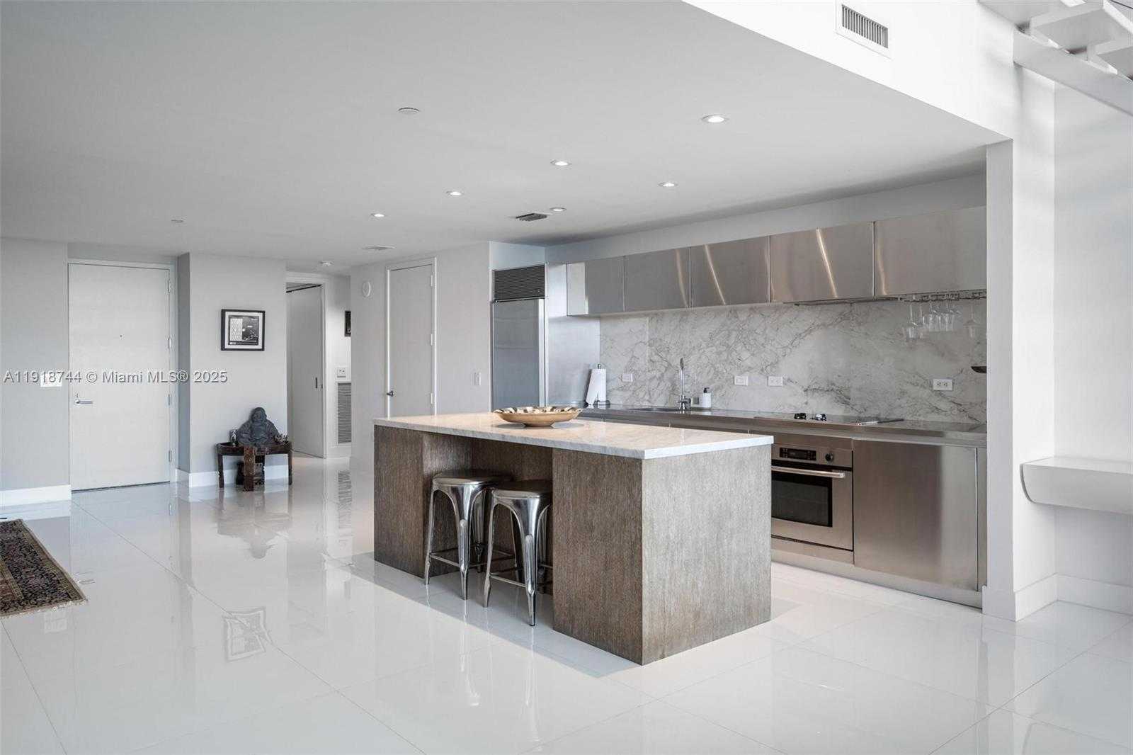 Small Image of 1040 BISCAYNE BLVD #2203, Miami Number 24