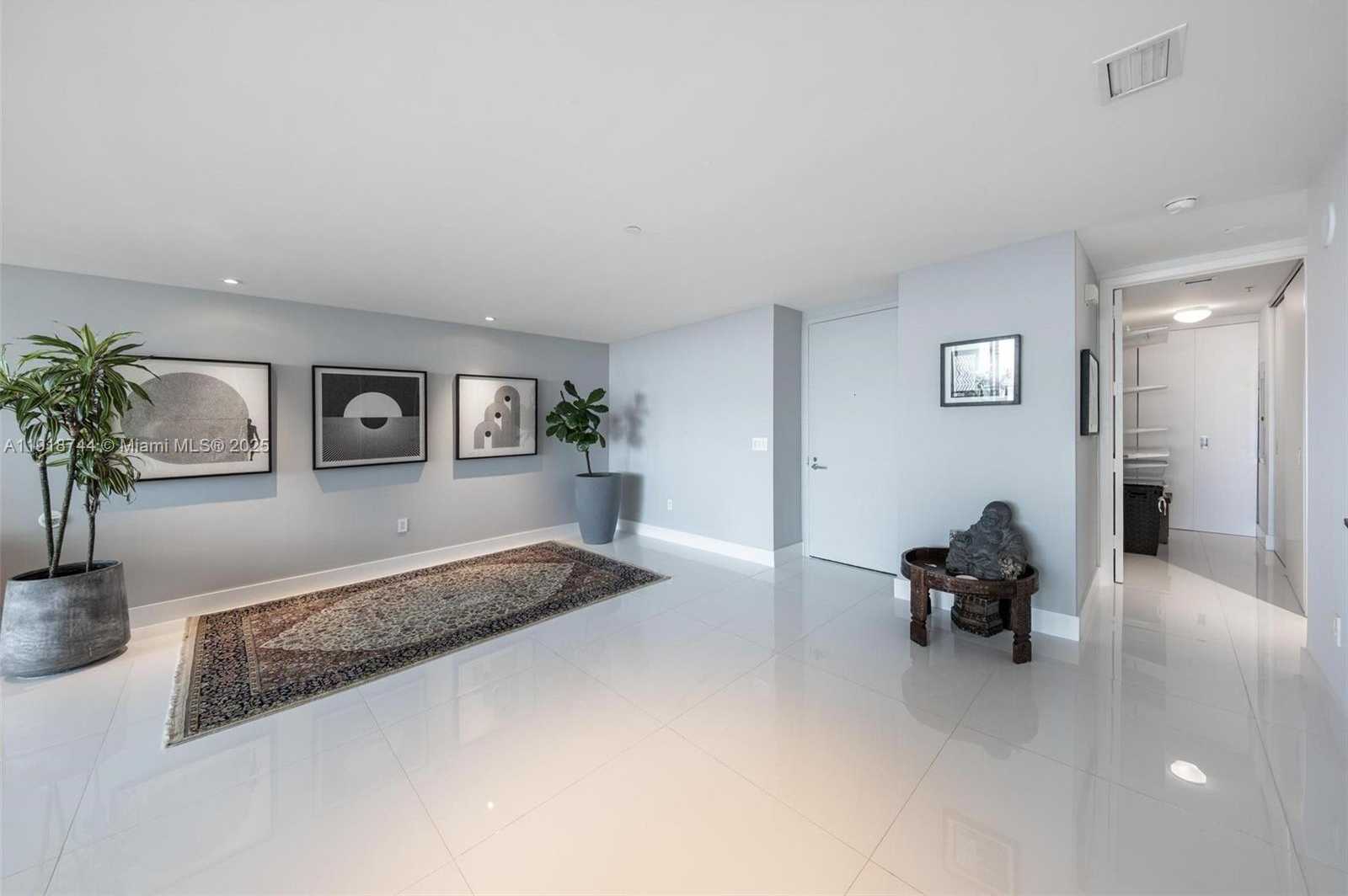 Small Image of 1040 BISCAYNE BLVD #2203, Miami Number 37