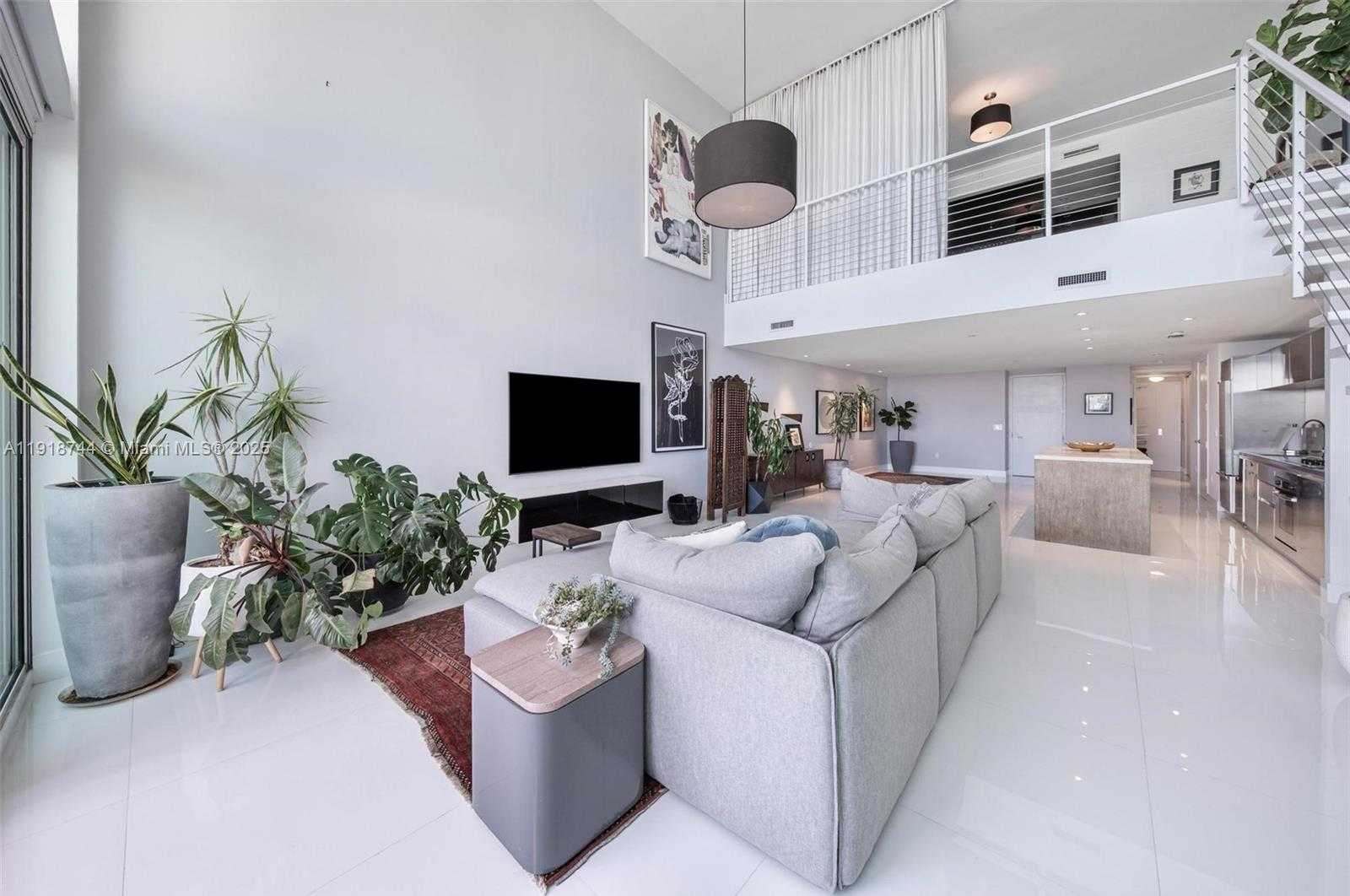 Small Image of 1040 BISCAYNE BLVD #2203, Miami Number 38