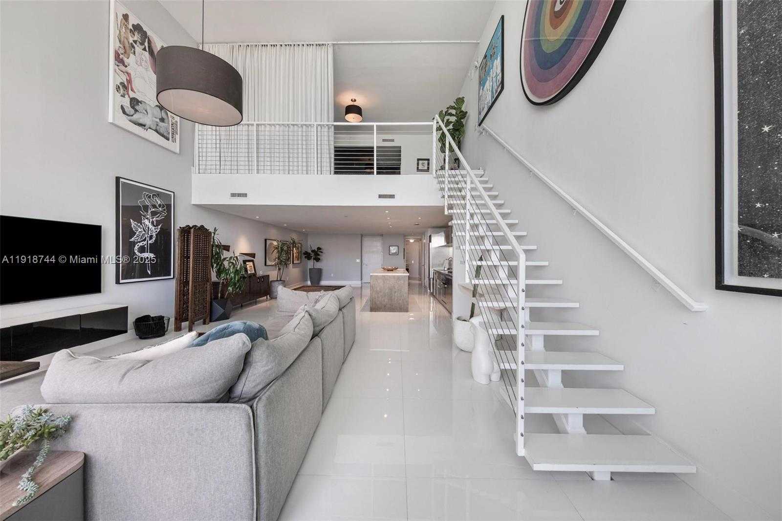 Small Image of 1040 BISCAYNE BLVD #2203, Miami Number 42