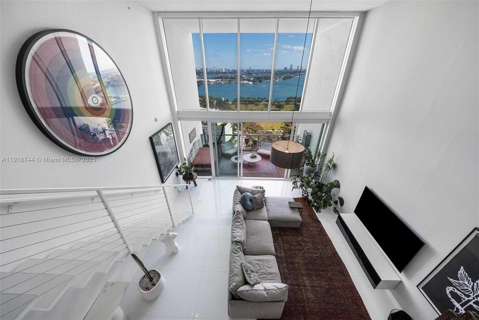 Small Image of 1040 BISCAYNE BLVD #2203, Miami Number 43