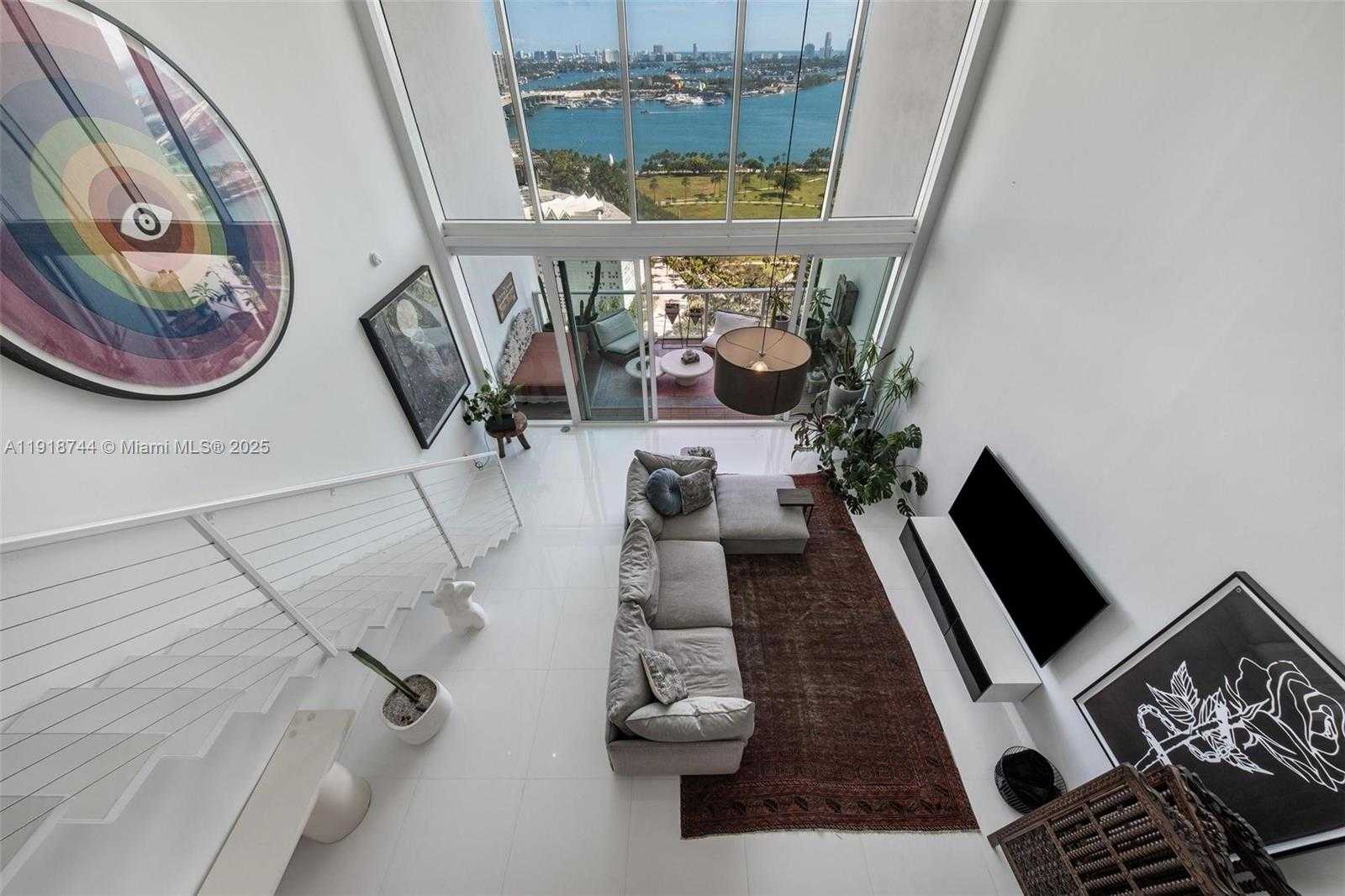 Small Image of 1040 BISCAYNE BLVD #2203, Miami Number 44