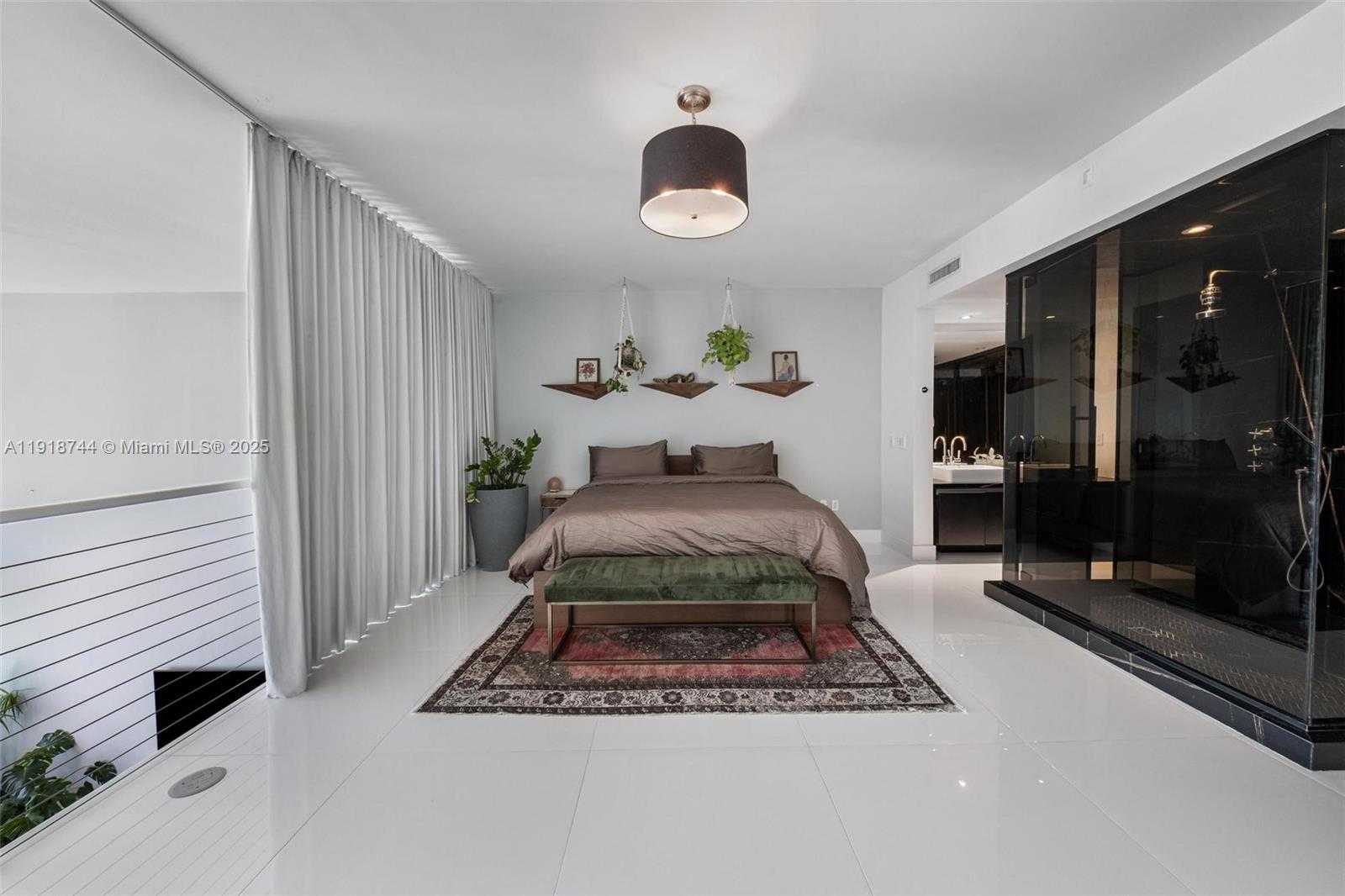 Small Image of 1040 BISCAYNE BLVD #2203, Miami Number 47